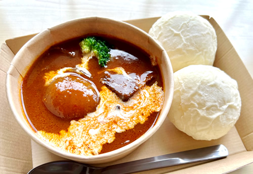 Stew with whole onions and Hida beef